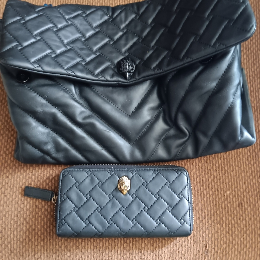 Kurt Gieger rare blue chain handle purse and wallet.